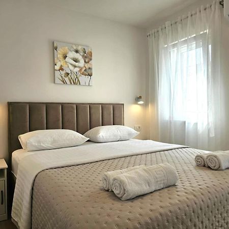 Apartments Miamare 2 Primošten Kültér fotó